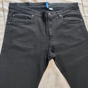 Superbe jean H&M neuf taille 46 coupe droite Garantie jamais porté